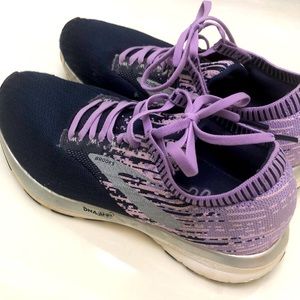 Brooks Ricochet in navy/purple